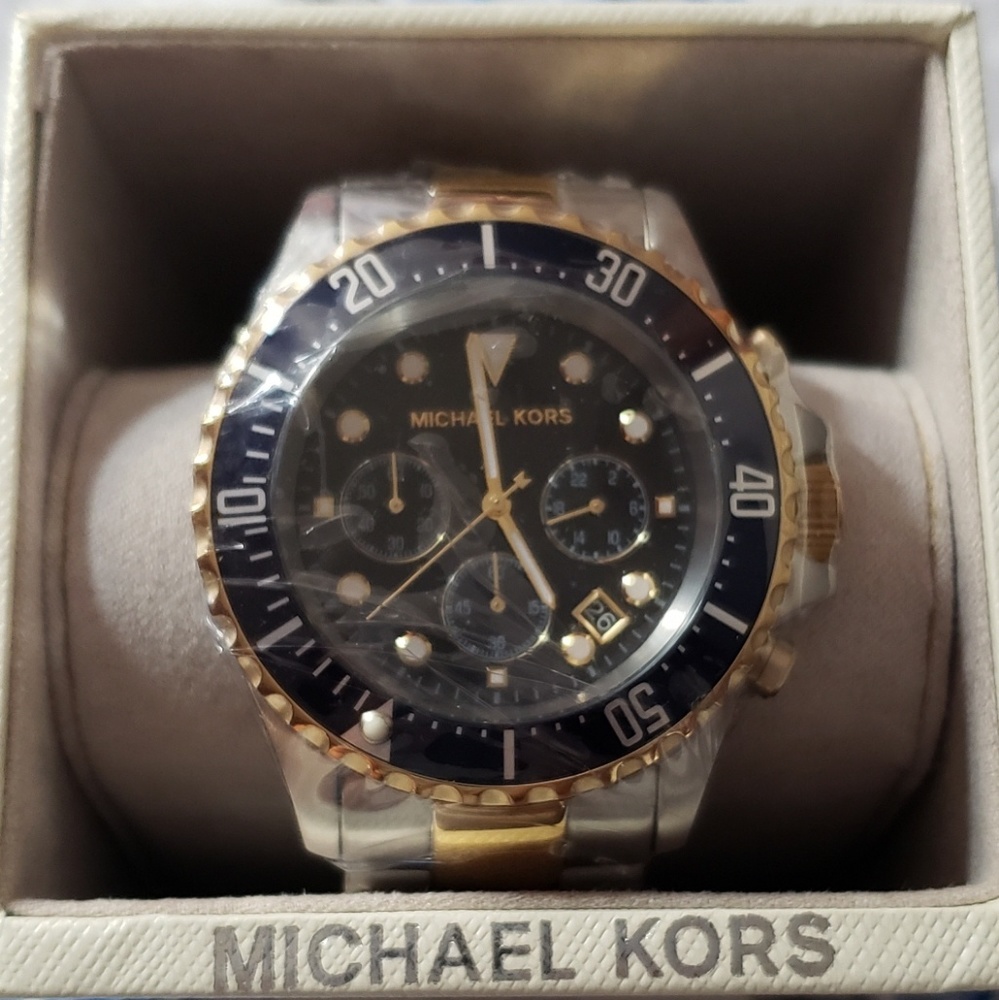 Watch - Picture 2 of 2
